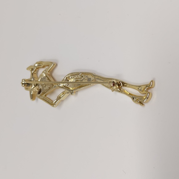 AJC Vintage Lady in Hat Gold Tone Brooch Pin Signed Shiny Brushed Tone - Picture 2 of 5